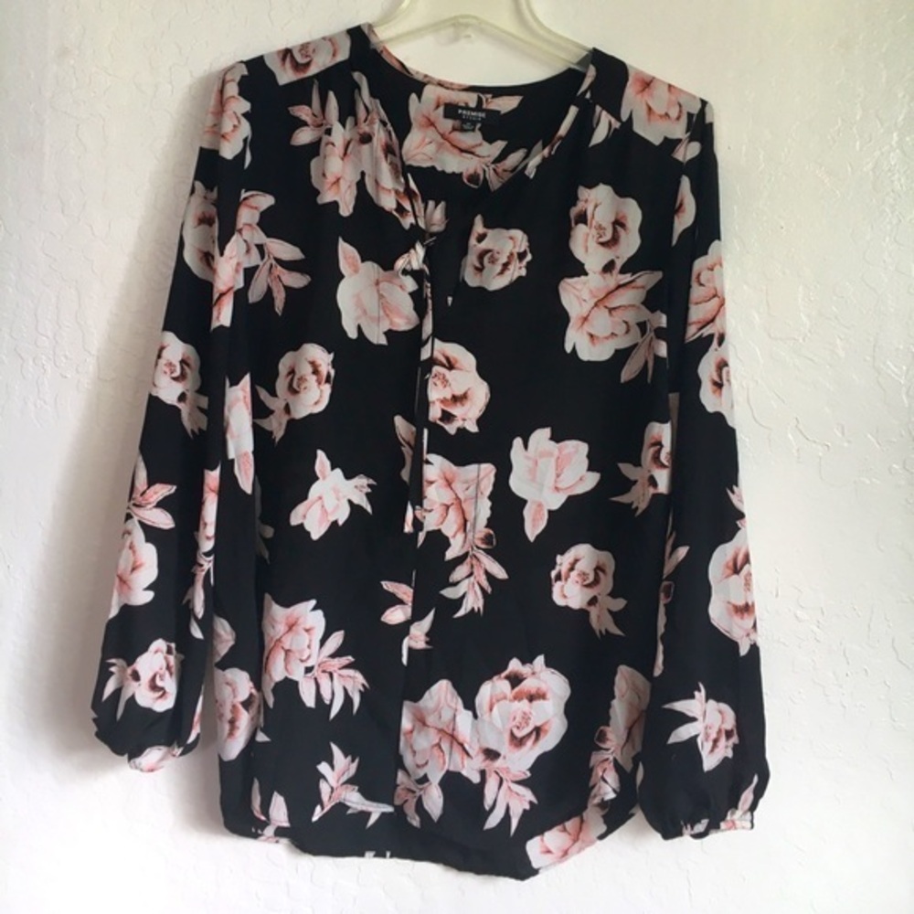 Premise Studio Medium Long Sleeve Floral Blouse